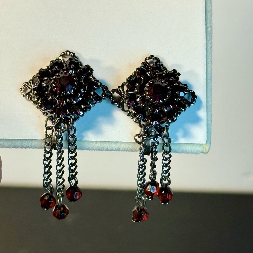 Elegant Black and Red Dangle Vintage Clip Earrings